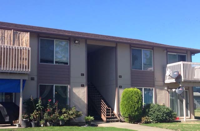 Pershing Rise Apartments in Mt Angel, OR - Building Photo