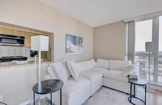 1300 Pacific Blvd, Unit SI ID1345528P in Vancouver, BC - Building Photo