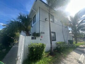 3128 SW 12th Pl in Fort Lauderdale, FL - Building Photo