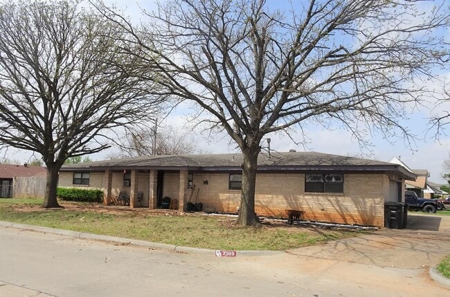 property at 2109 Ridgewood Dr