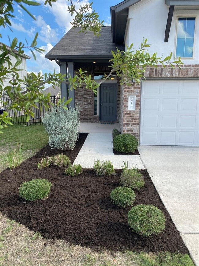212 Callahan Ln in Leander, TX - Building Photo - Building Photo