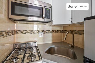 534 E 14th St in New York, NY - Building Photo - Building Photo