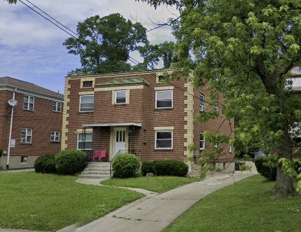 2432 Ferguson Rd in Cincinnati, OH - Building Photo