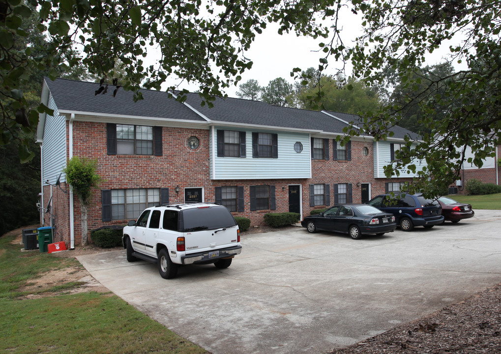 2591 Parkside Way in Snellville, GA - Building Photo