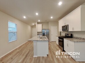 5120 Saddle Clb Dr in Georgetown, TX - Building Photo - Building Photo