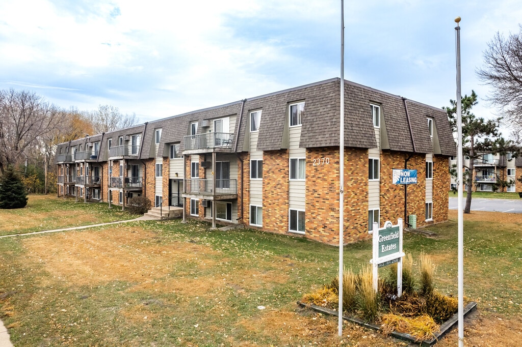 Greenfield Estates Mounds View, MN Apartments