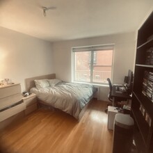 145 Pinckney St, Unit 205 in Boston, MA - Foto de edificio - Building Photo