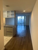 1720 Bay Dr, Unit C1 in Miami, FL - Building Photo