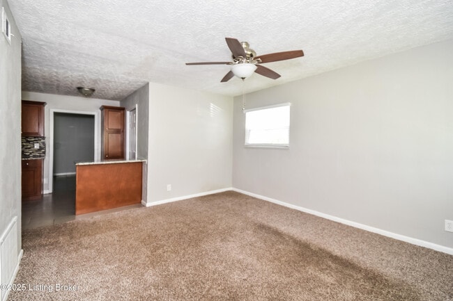 4809 Granada Dr in Louisville, KY - Building Photo - Building Photo
