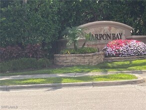 1882 Tarpon Bay Dr S in Naples, FL - Foto de edificio - Building Photo