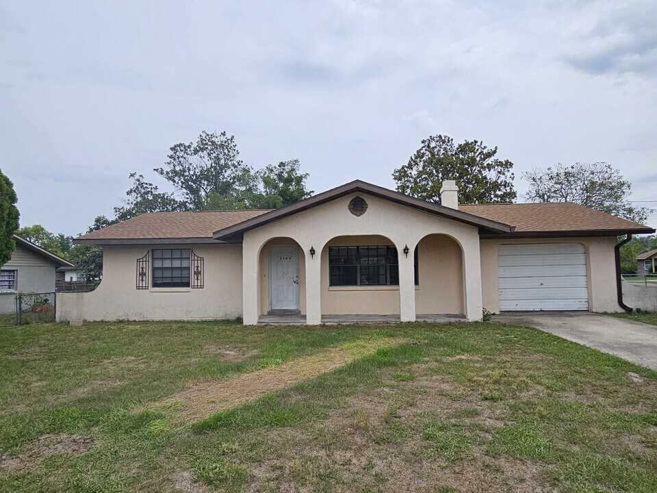 5140 SE 108th St in Belleview, FL - Foto de edificio