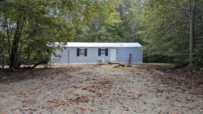 7917 Wolf Ln in Snow Camp, NC - Building Photo - Building Photo