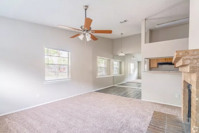 2399 James Bowie Dr in Baytown, TX - Building Photo - Building Photo