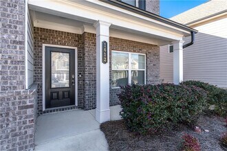1612 Dover Creek Ln in Lawrenceville, GA - Foto de edificio - Building Photo