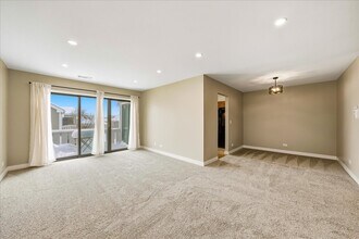 369 Heather Ct in Schaumburg, IL - Building Photo - Building Photo