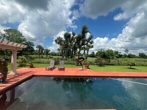 5091 SE Burning Tree Cir in Stuart, FL - Building Photo - Building Photo