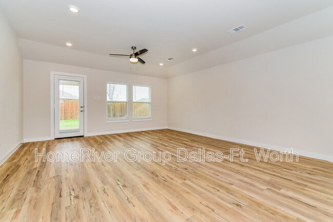 329 Sun Harvest Dr in Royse City, TX - Building Photo - Building Photo