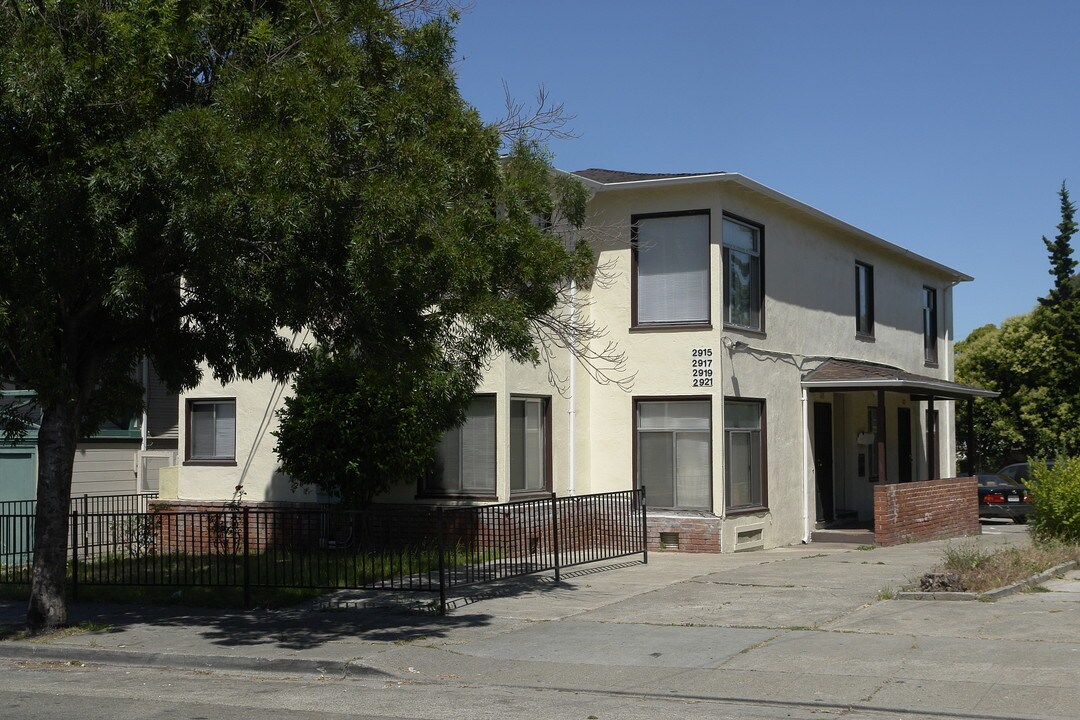 2915-2921 35th Ave in Oakland, CA - Building Photo