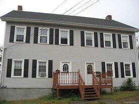 21 Franklindale Ave in Wappingers Falls, NY - Building Photo