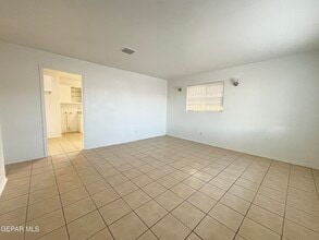 4724 Sierra Madre Dr in El Paso, TX - Building Photo - Building Photo