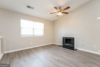 5591 Spg Hl Bnd in Stone Mountain, GA - Building Photo - Building Photo