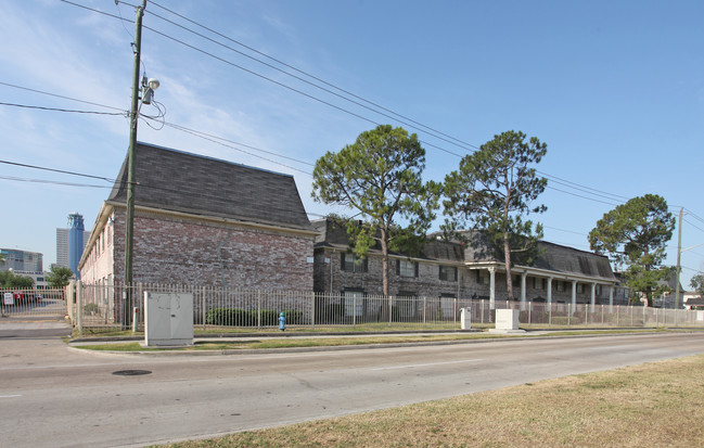 Front Royale in Houston, TX - Building Photo - Building Photo