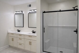 3455 La Salle Dr in Ann Arbor, MI - Building Photo - Building Photo