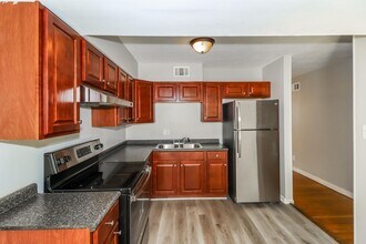 1753 Maxine St in Memphis, TN - Building Photo - Building Photo