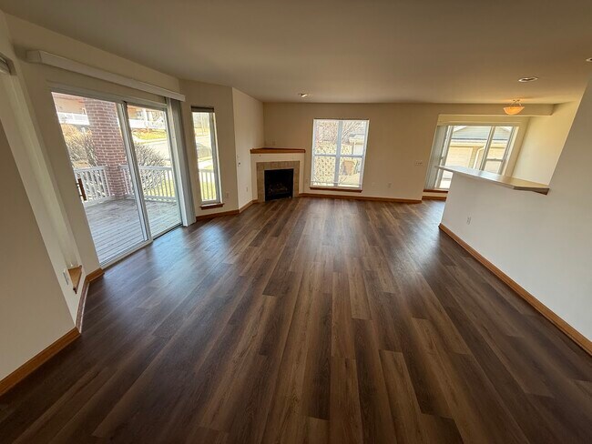 8217 Mansion Hill Ave, Unit #2 in Madison, WI - Building Photo - Building Photo