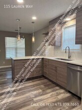 115 Lauren Ln in Warner Robins, GA - Foto de edificio - Building Photo