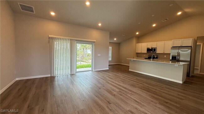 1911 NE 38th Terrace in Cape Coral, FL - Building Photo - Building Photo