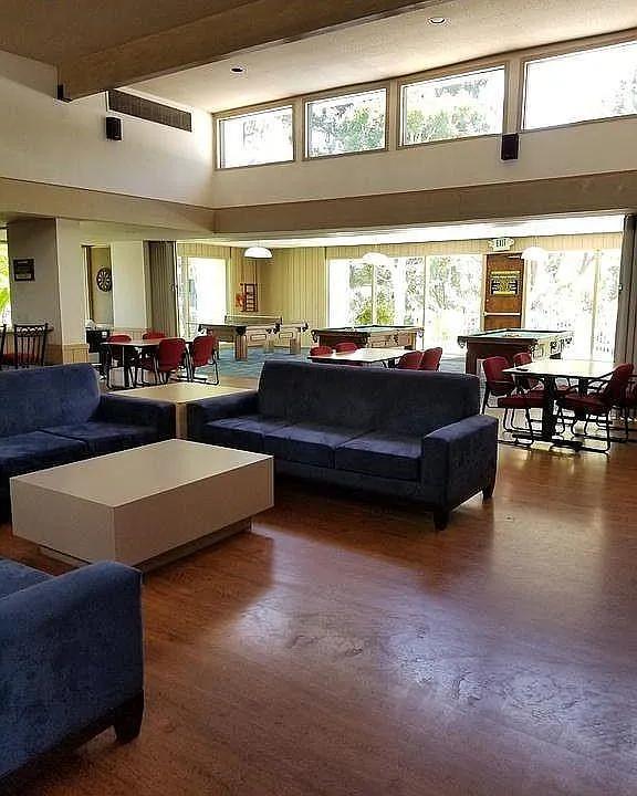 3604 W Estates Ln in Rolling Hills Estates, CA - Building Photo - Building Photo
