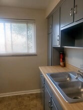 1457 Hoffner St, Unit 3, Unit Unit #1 in Cincinnati, OH - Building Photo - Building Photo