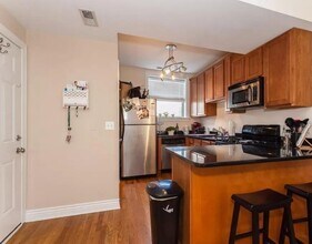 1516 W Waveland Ave in Chicago, IL - Building Photo - Building Photo