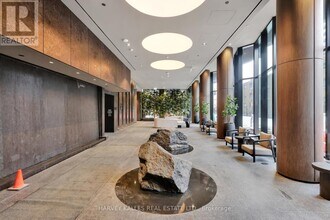 110 Broadway Ave in Toronto, ON - Building Photo - Building Photo