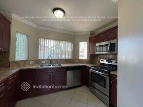 16201 SW 141st Ave in Miami, FL - Foto de edificio - Building Photo