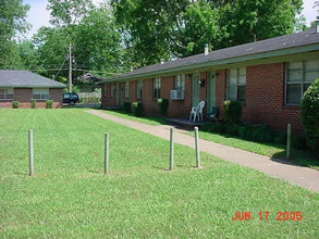 Longview Apartments in Birmingham, AL - Building Photo - Building Photo