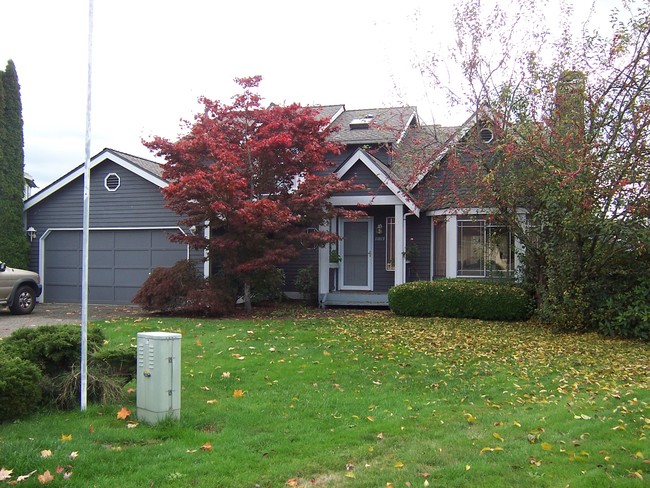 property at 11813 SE 256th Pl