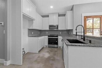 1309 S 5th Ave in Denison, TX - Building Photo - Building Photo