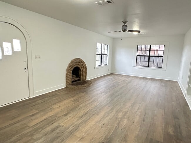 1900 College Ave in Midland, TX - Building Photo - Building Photo