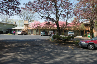 Paragon Plaza in Portland, OR - Building Photo - Building Photo