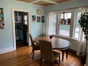 25 Willow Ave in Huntington, NY - Building Photo - Building Photo