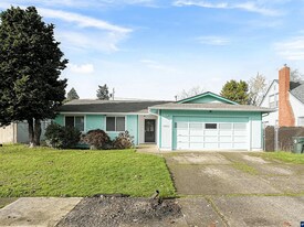 4561 Pullman Ct SE in Salem, OR - Building Photo