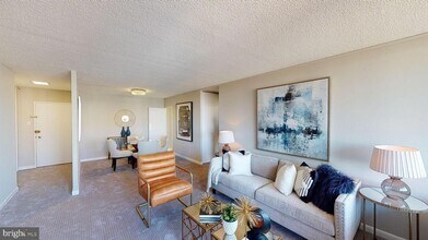240 M St SW in Washington, DC - Building Photo - Building Photo
