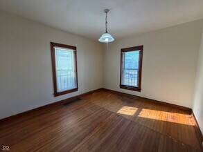 321 W 32nd St in Indianapolis, IN - Building Photo - Building Photo