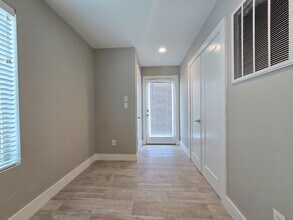 1825 Ennis St in Houston, TX - Building Photo - Building Photo