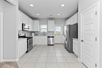 316 Ancellotta Wy in Leander, TX - Building Photo - Building Photo