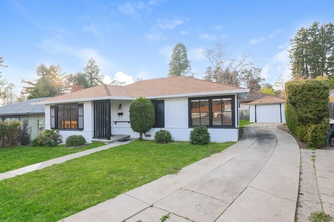 7 Arlington Ln in Kensington, CA - Building Photo - Building Photo