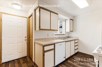 1852 Drexler Ln NE in Keizer, OR - Building Photo - Building Photo