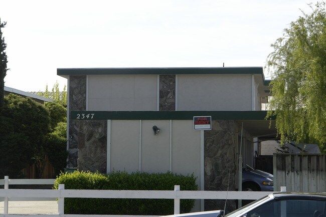 2347 Chestnut St in Livermore, CA - Foto de edificio - Building Photo